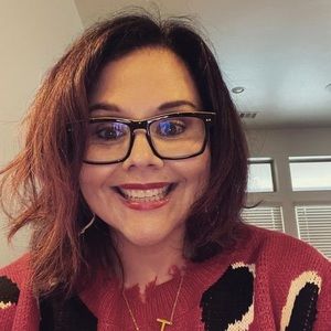 Meet your Posher, Joy